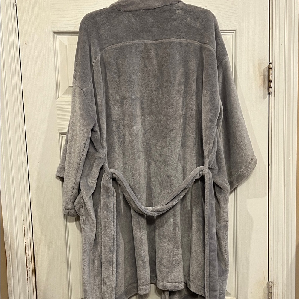 Stars Above Gray Plush Robe - Picture 5 of 5
